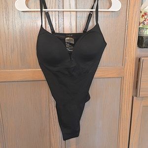 H&M classic black Bodysuit medium